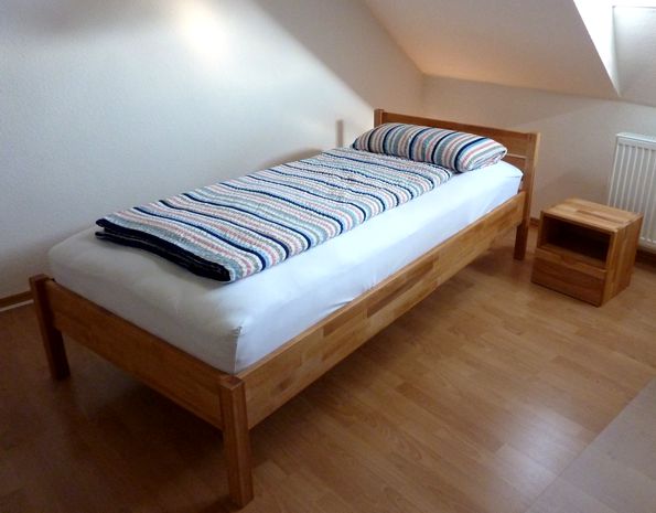 Holz Bett 100x200